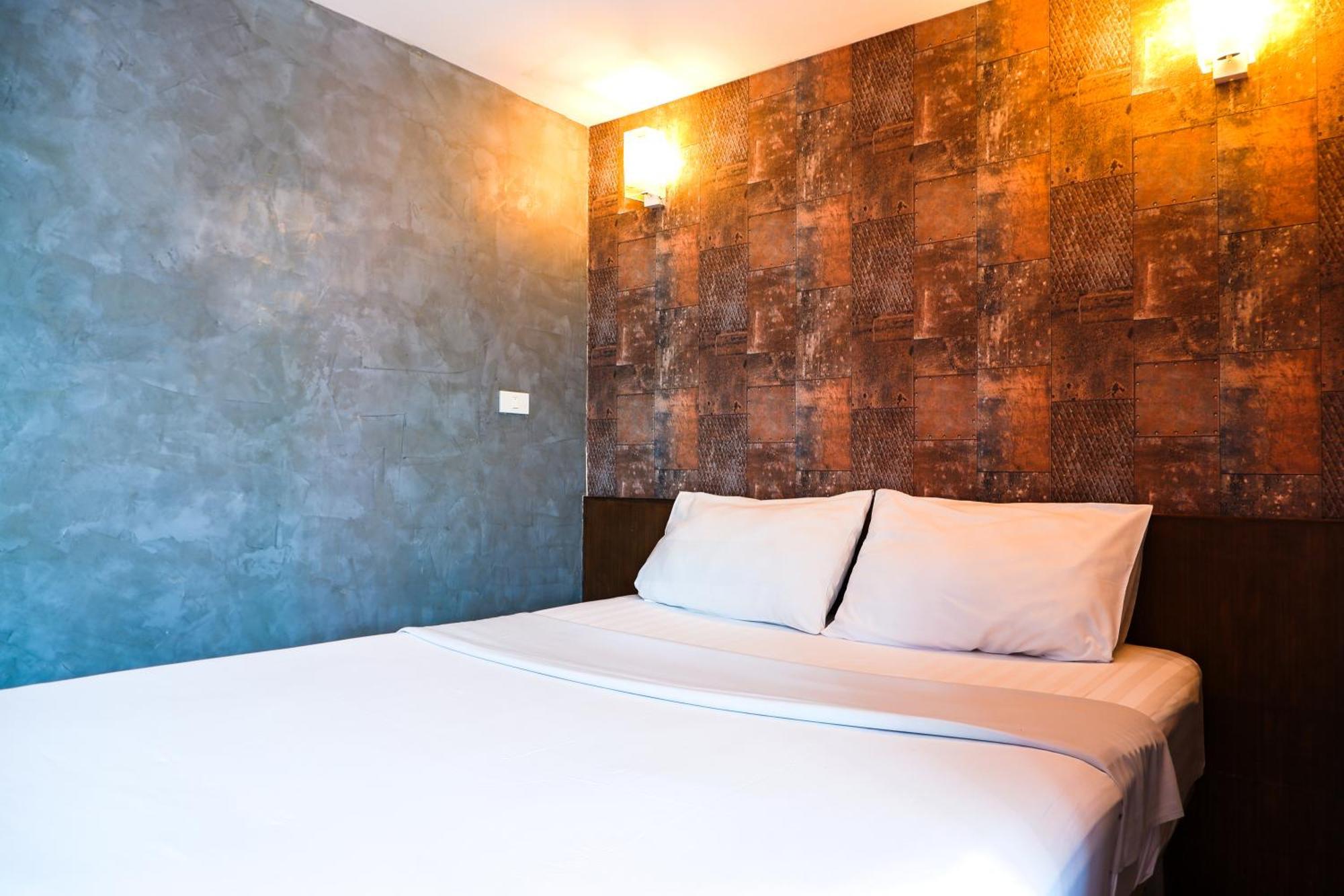 18 Coins Budget Hotel Pattaya Chambre photo