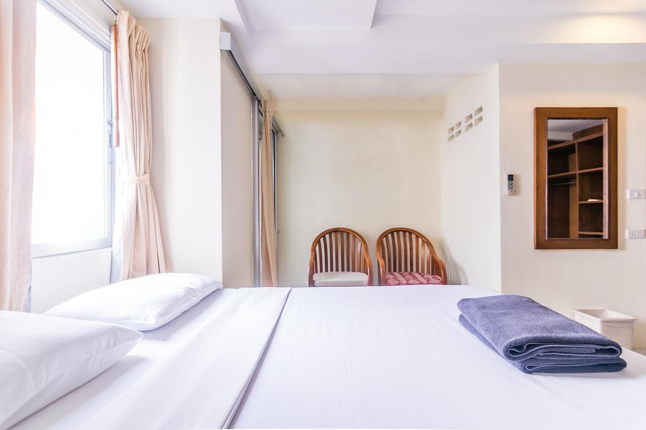 18 Coins Budget Hotel Pattaya Extérieur photo